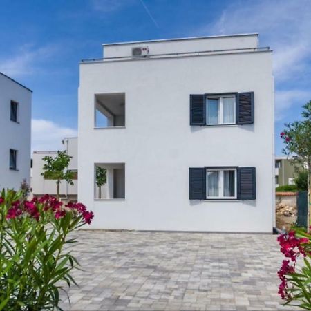 Apartmani Paradise Petrcane Bagian luar foto