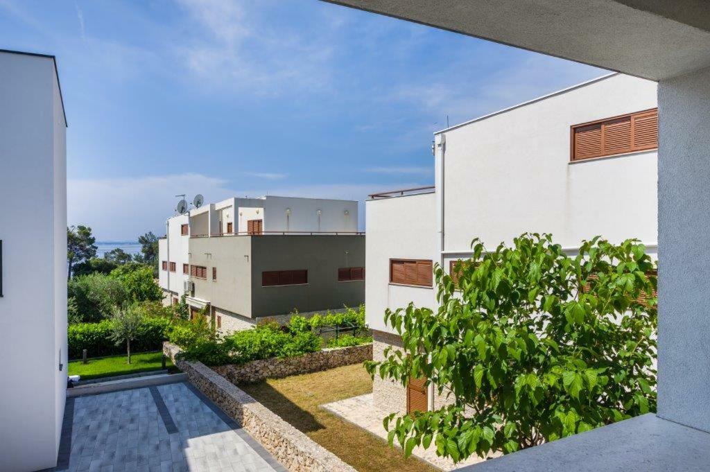 Apartmani Paradise Petrcane Bagian luar foto