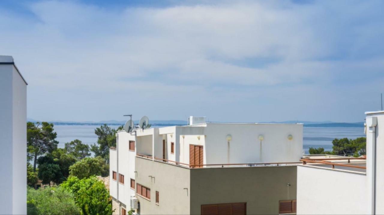Apartmani Paradise Petrcane Bagian luar foto