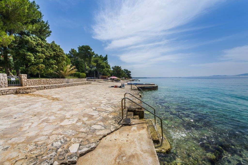Apartmani Paradise Petrcane Bagian luar foto