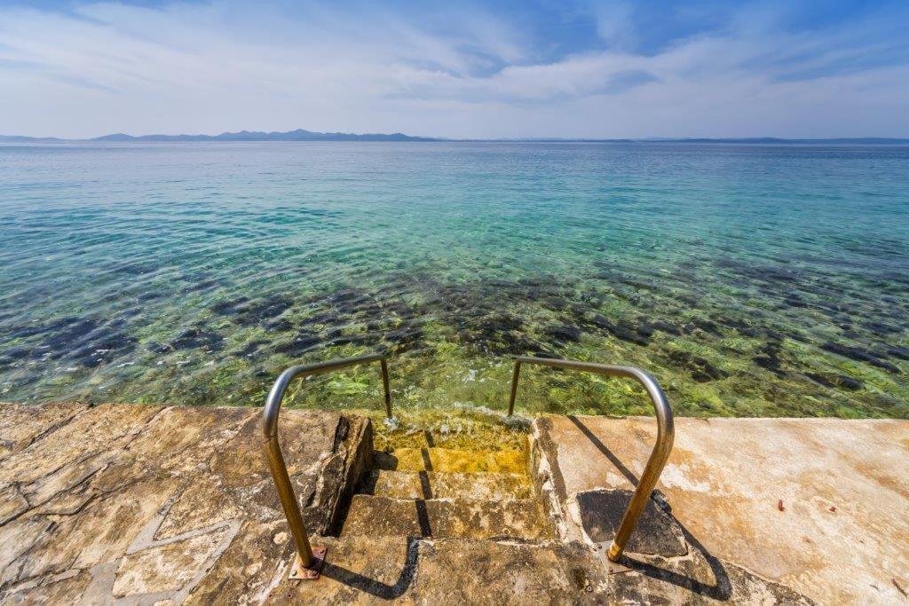 Apartmani Paradise Petrcane Bagian luar foto